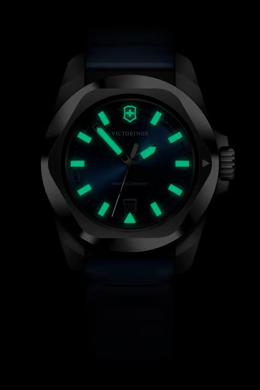 Relógio Victorinox I.N.O.X. Quartz - 242084