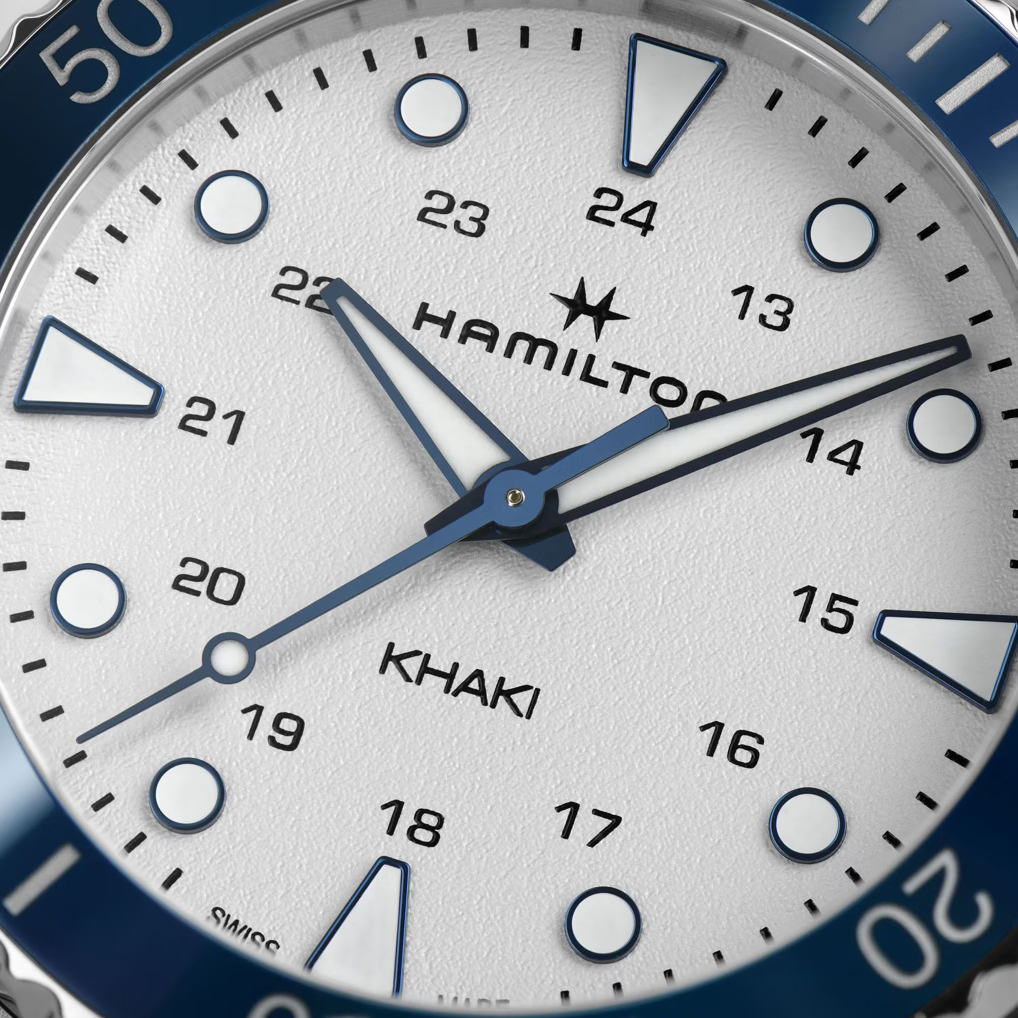 Reloj Hamilton Khaki Navy Scuba Quartz - H82231150
