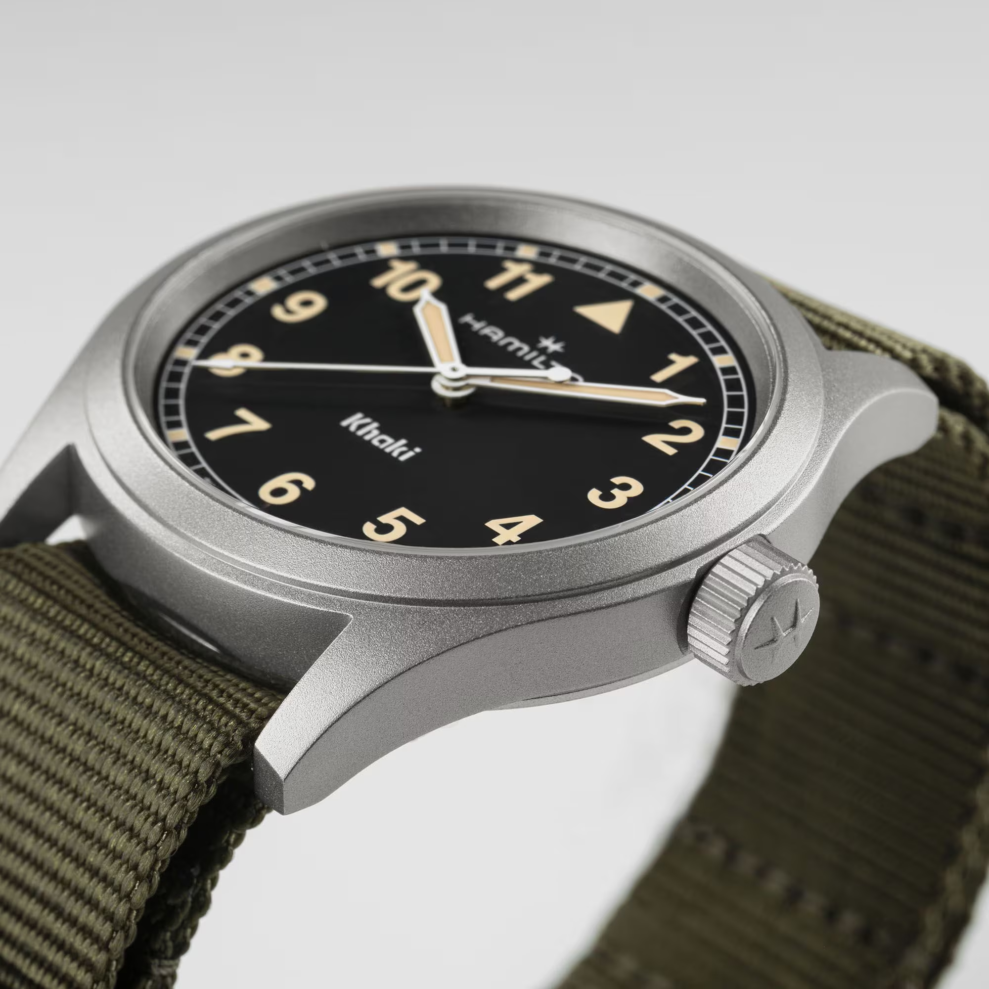 Relógio Hamilton Khaki Field Quartz 38mm -H69401930