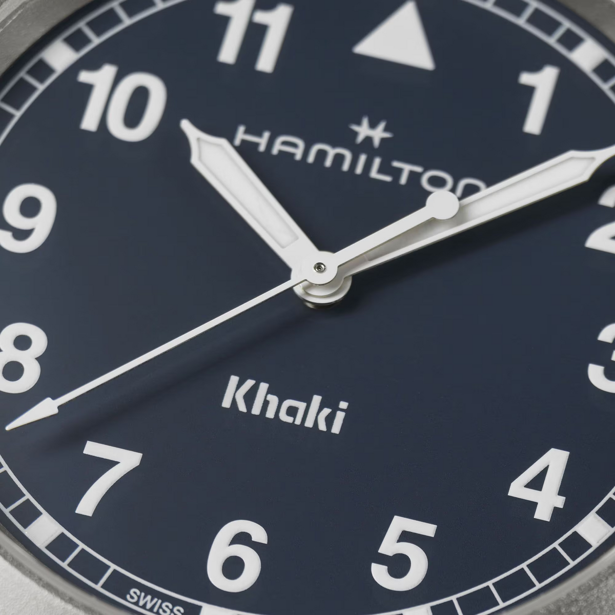 Relógio Hamilton Khaki Field Quartz 38mm - H69401140