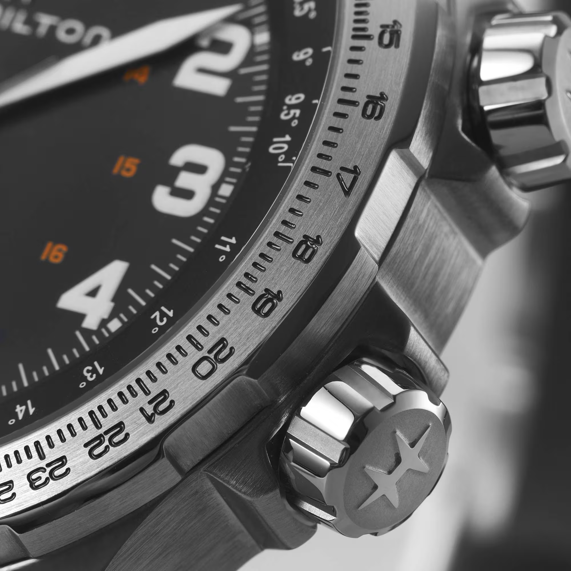 Relógio Hamilton Khaki Aviation X-Wind Day Date Automatico 45mm - H77755133