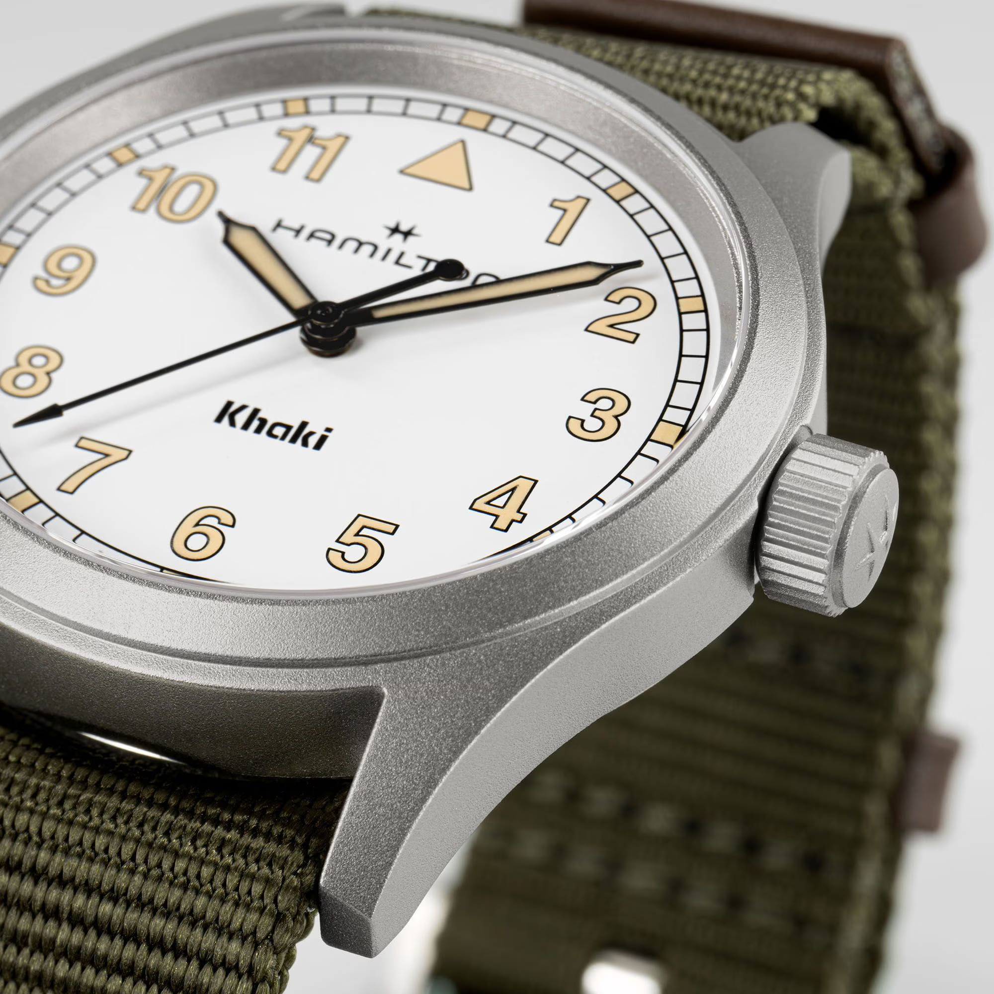 Relógio Hamilton Khaki Field Quartz 38mm - H69401910