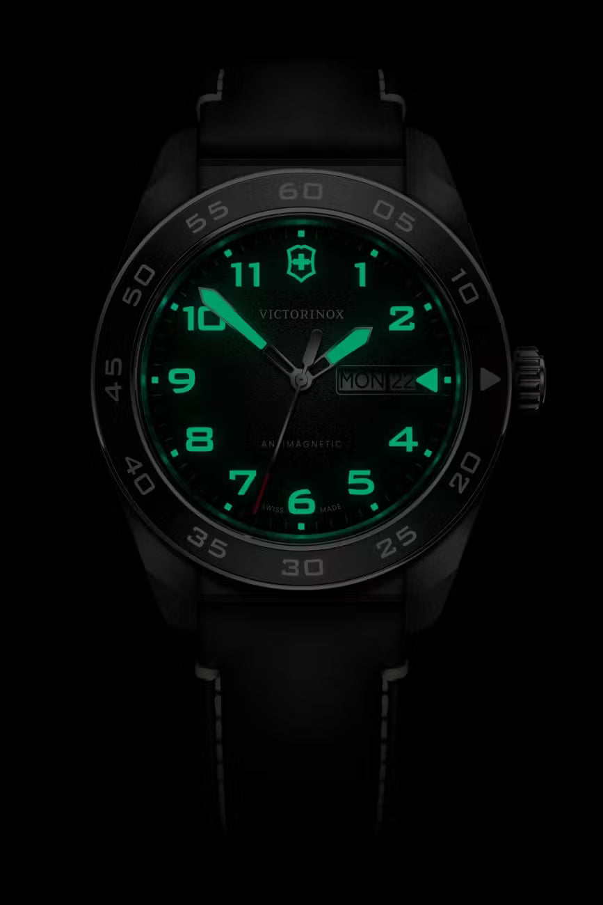 Relógio Victorinox Swiss Army Quartz - 242041
