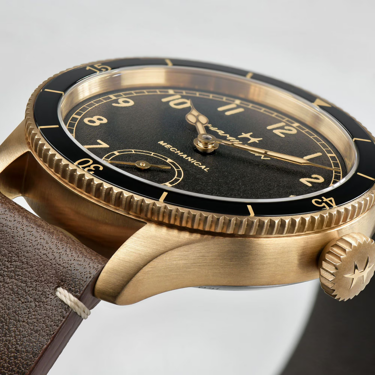 Relógio Hamilton Khaki Aviation Pilot Pioneer Mecanico 43mm - H76709530