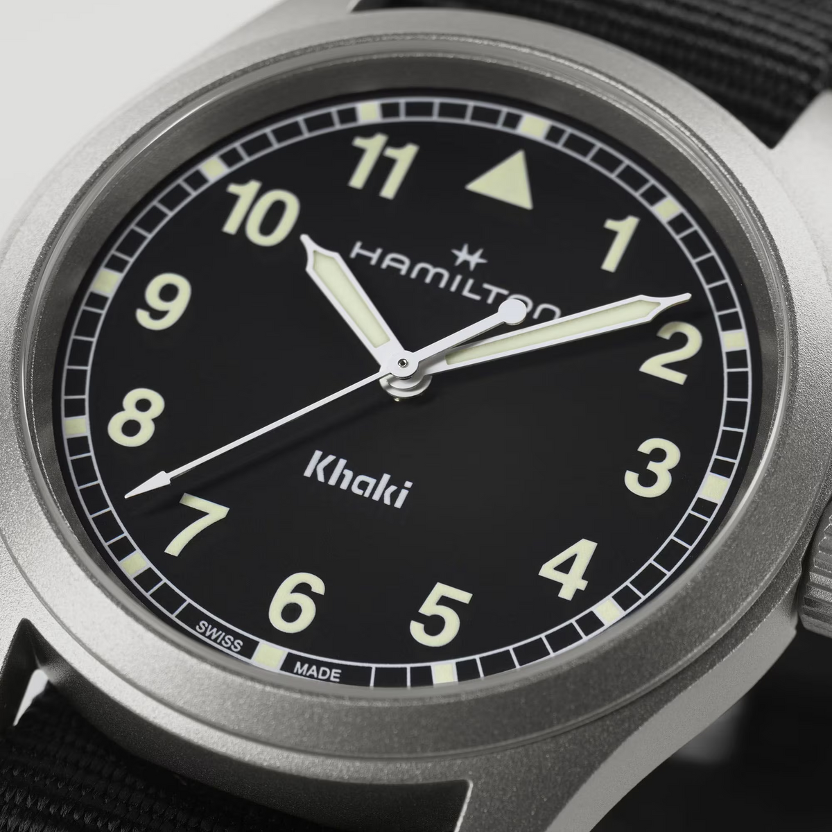 Relógio Hamilton Khaki Field Quartz 38mm - H69401430