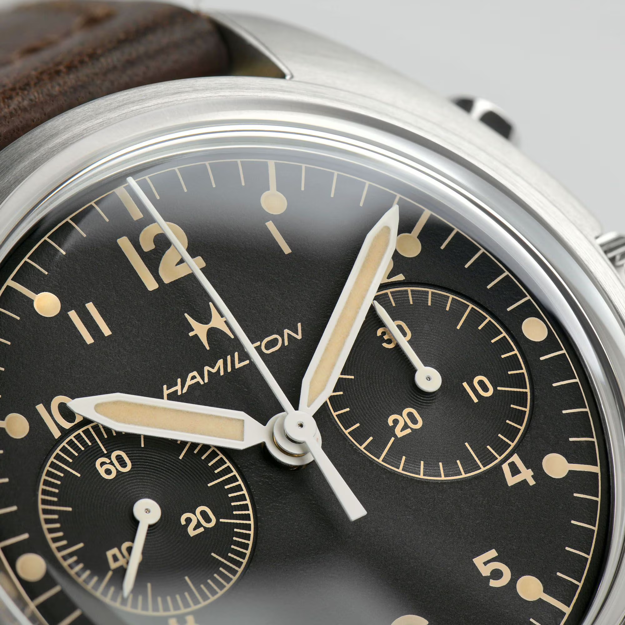 Relógio Hamilton Khaki Aviation Pilot Pioneer Mecanico Chrono 40mm - H76409530