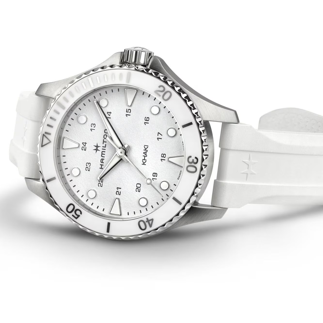 Relógio Hamilton Khaki Navy Scuba Quartz - H82221310