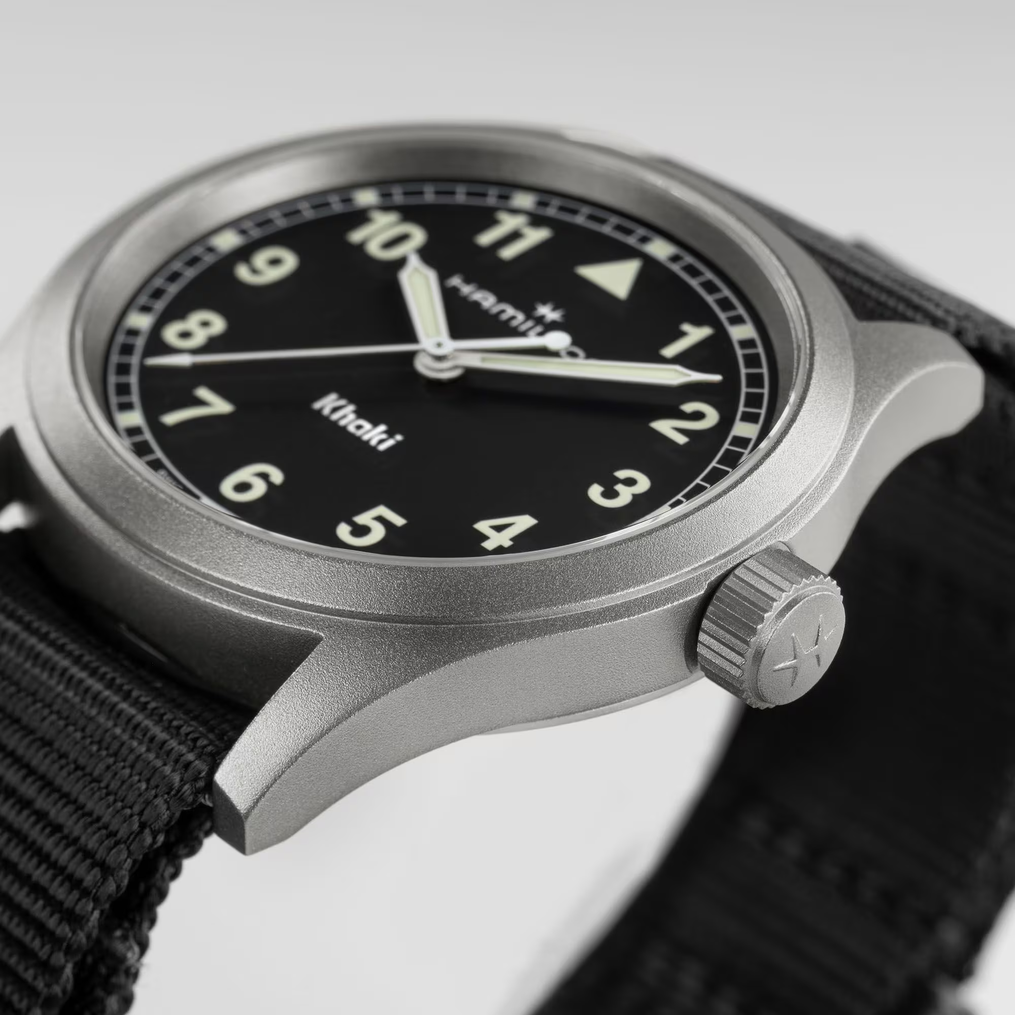 Relógio Hamilton Khaki Field Quartz 38mm - H69401430