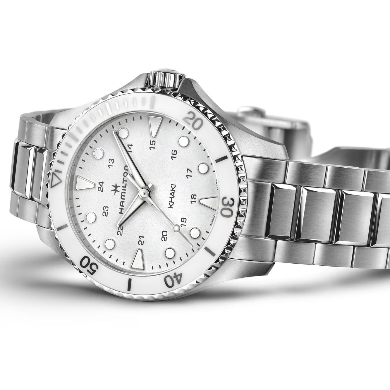 Relógio Hamilton Khaki Navy Scuba Quartz - H82221110