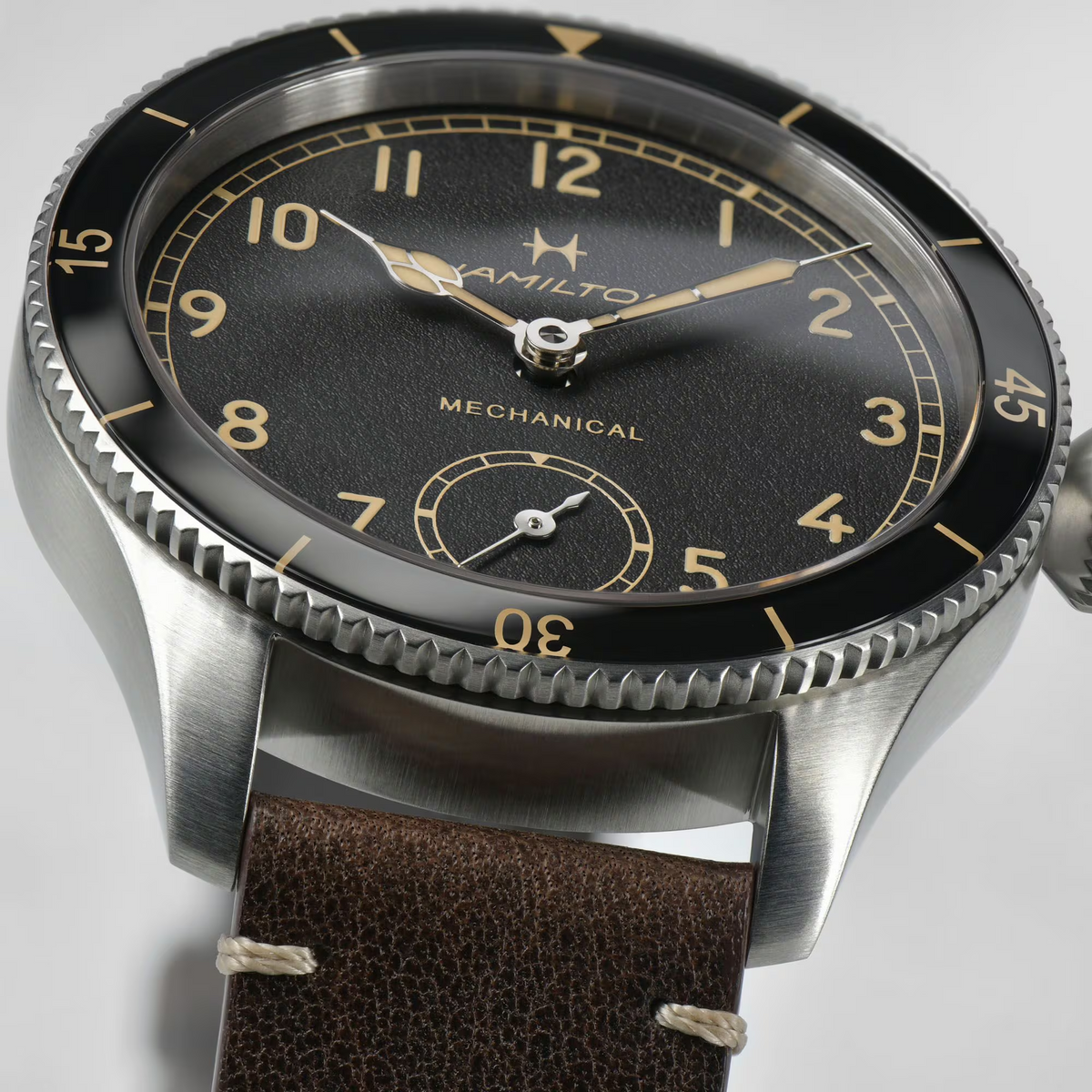 Relógio Hamilton Khaki Aviation Pilot Pioneer Mecanico 43mm - H76719530