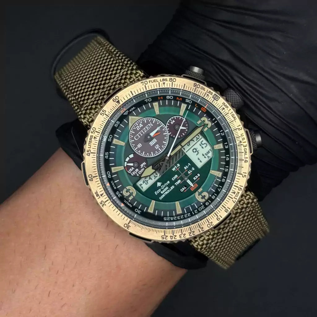 Relógio Citizen Radio Controlled Verde - JY8074-11X