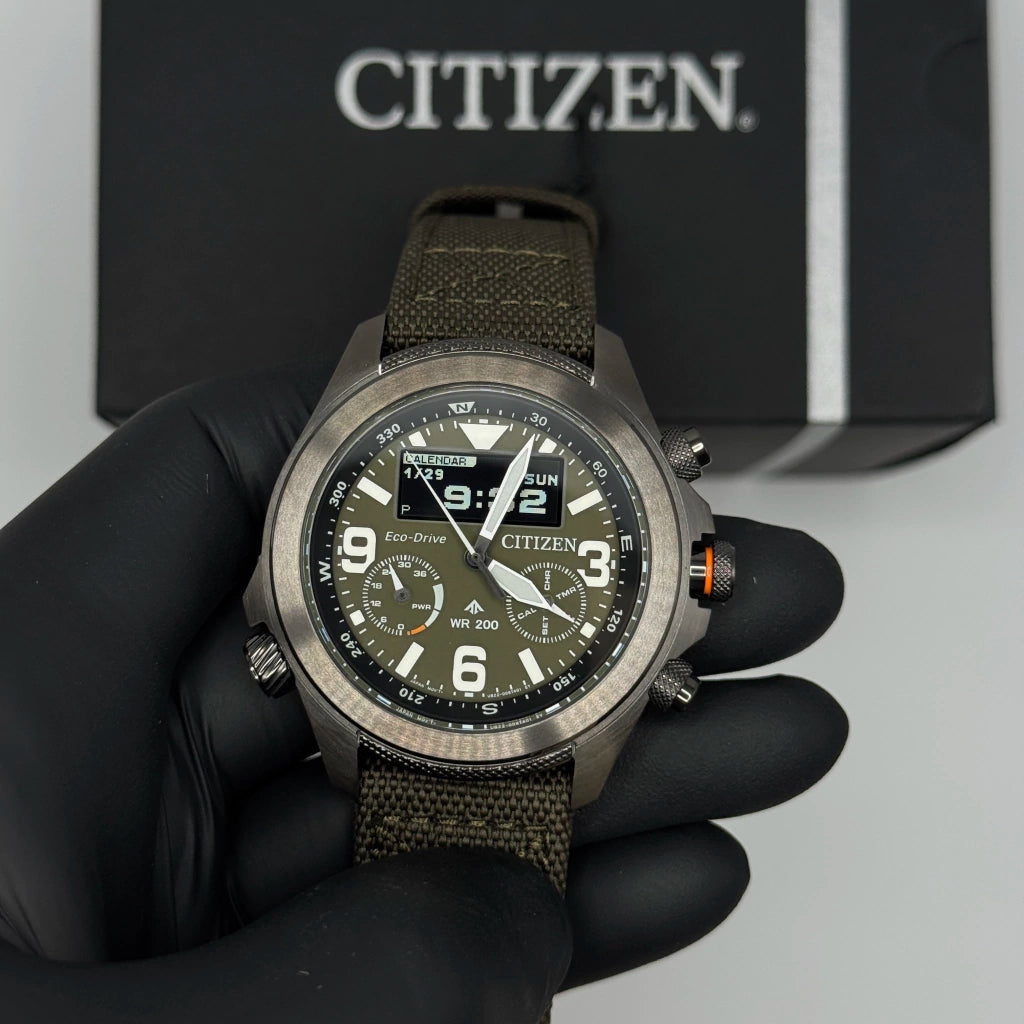 Relógio Citizen Eco Drive Land - JV1005-02w