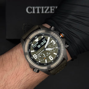 Relógio Citizen Eco Drive Land - JV1005-02w