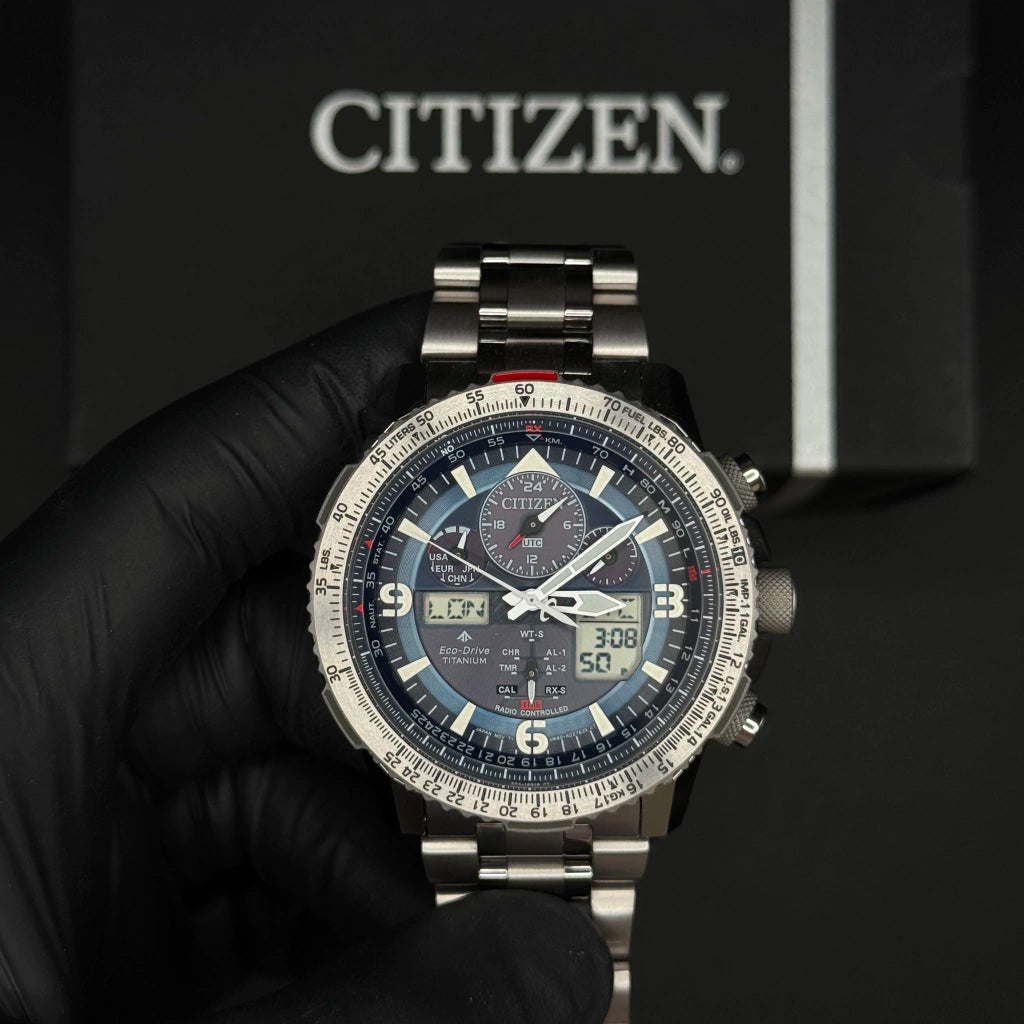 Relógio Citizen Skyhawk Super Titanium - JY8100-80L