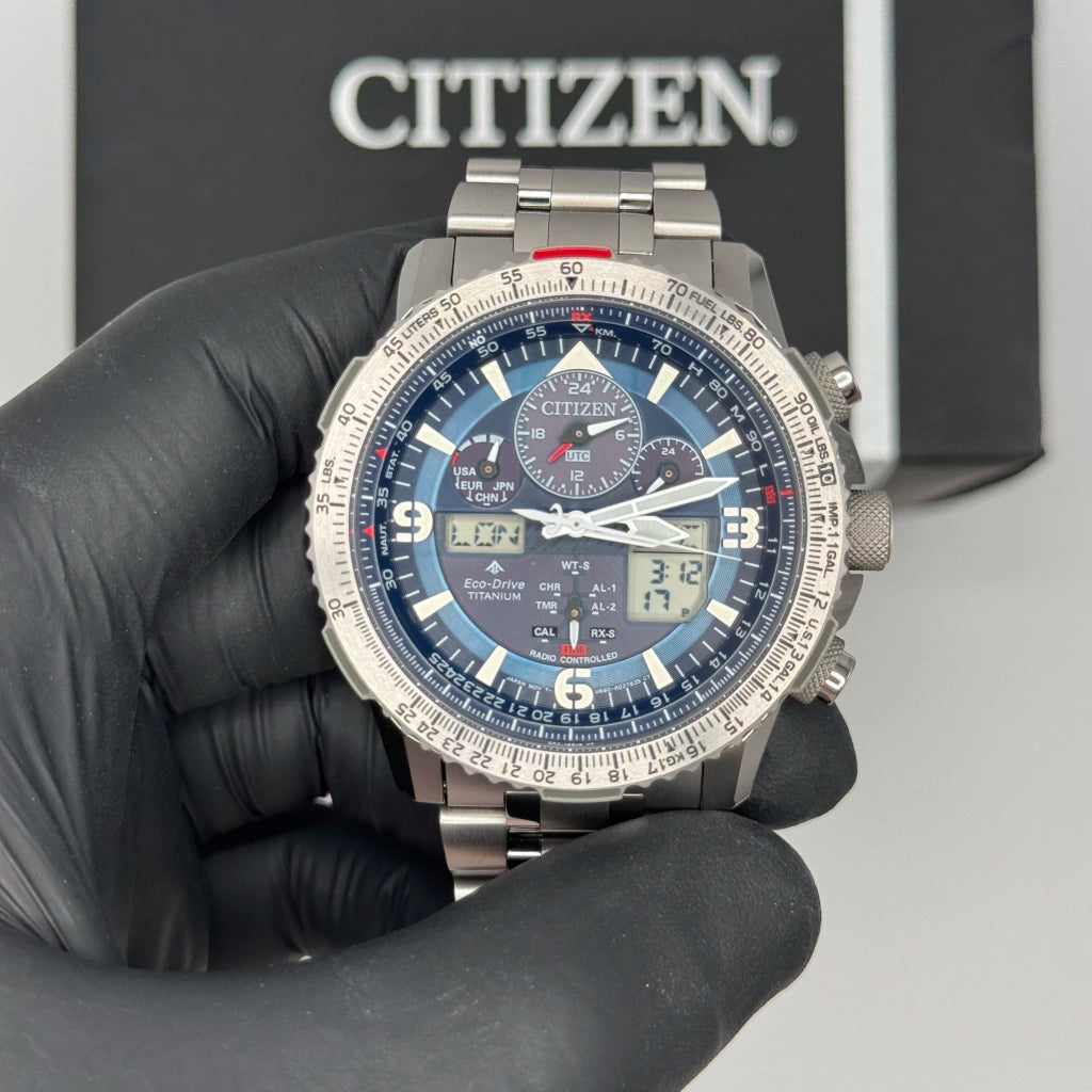 Relógio Citizen Skyhawk Super Titanium - JY8100-80L