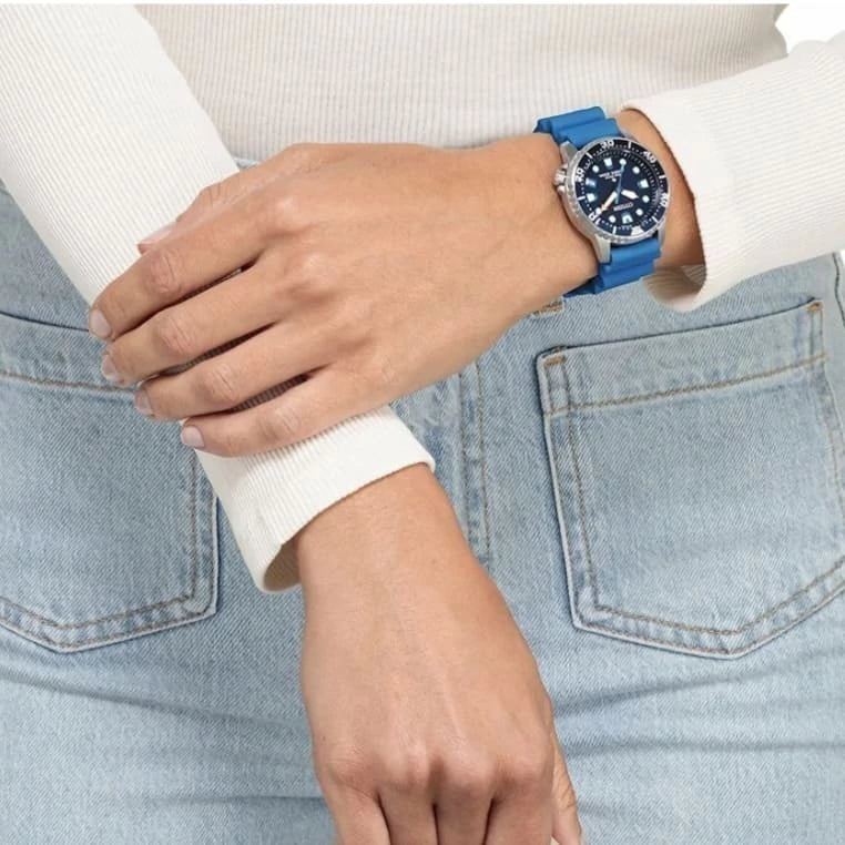 Relógio Citizen Feminino Aqualand Marine Eco Drive - EO2028-06L